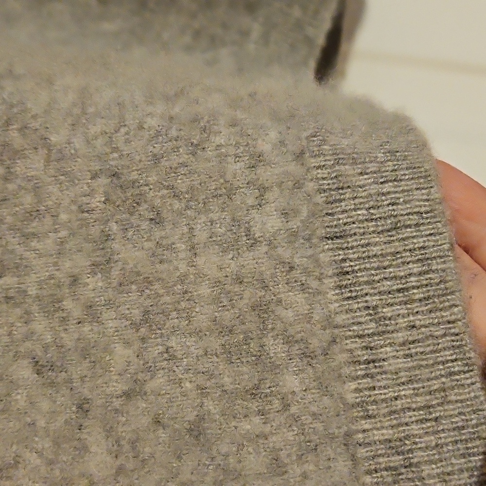 J. Crew 100% Cashmere Light Gray Women's Crew Neck Sweater - Picture 9 of 13